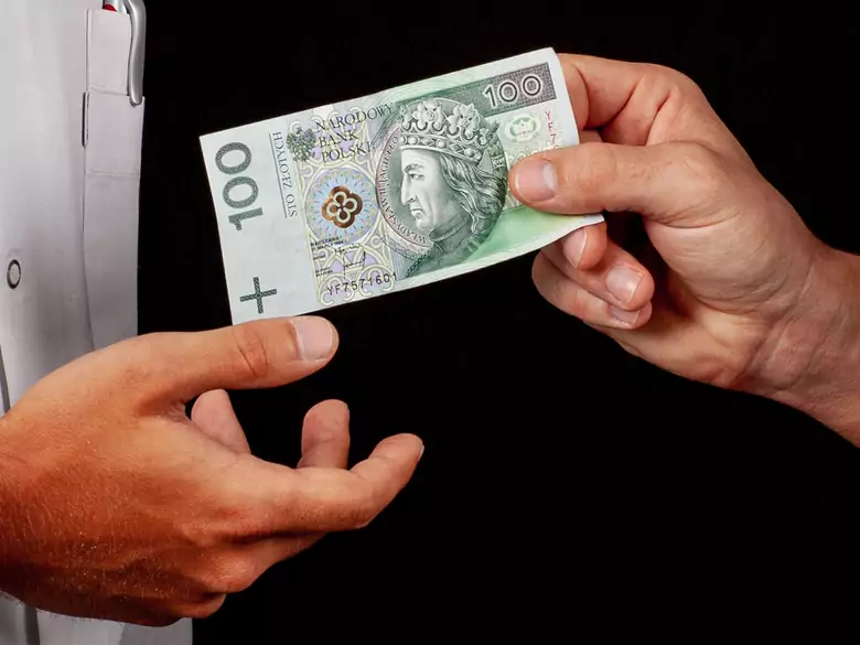 Wie bringen Sie Ihrem Kind das Sparen bei?