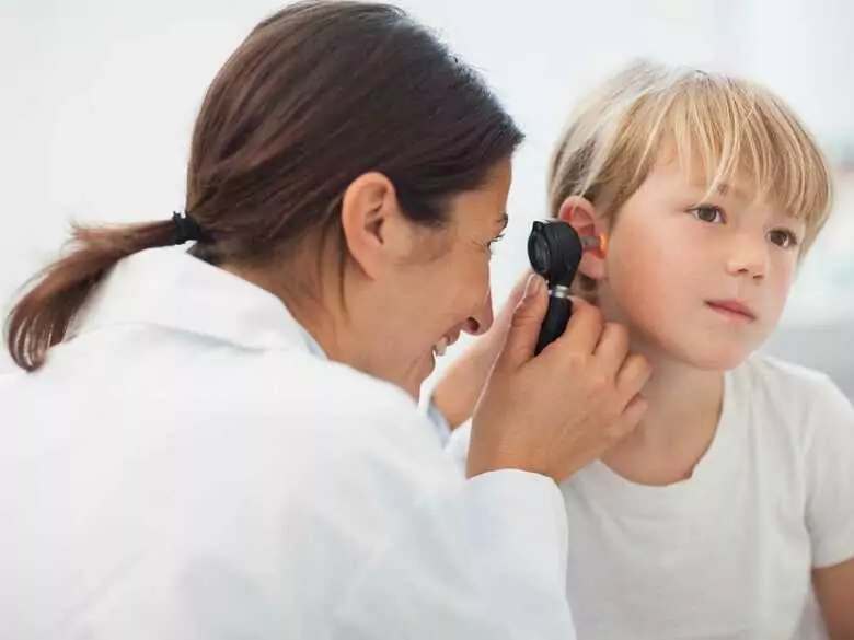 Fremdkörper in Nase und Ohr - wo sollte man Hilfe suchen?