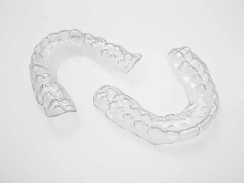 Zahnregulierungsschienen - Fakten und Mythen