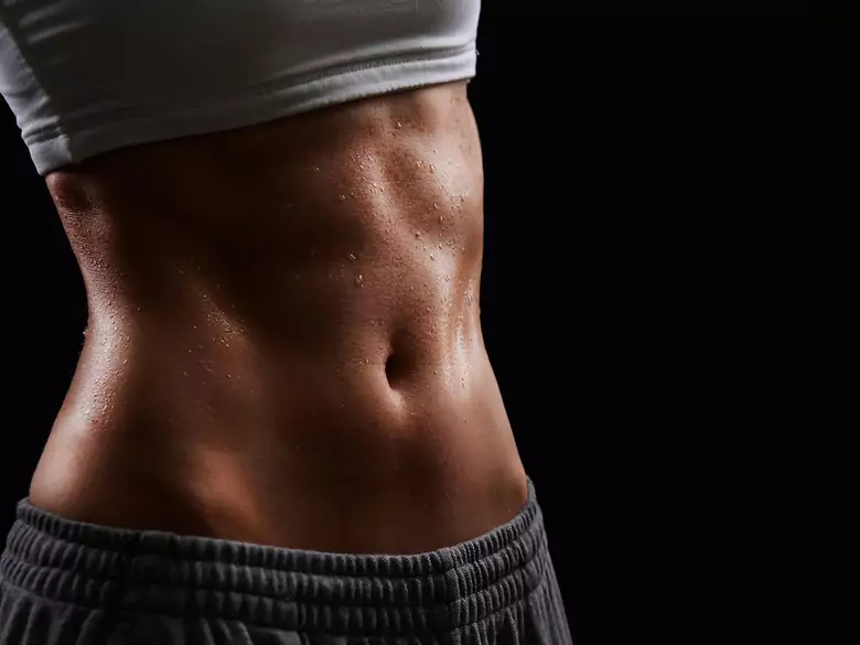 Wege zur Behandlung von Dehnungsstreifen während der Schwangerschaft und nach der Entbindung