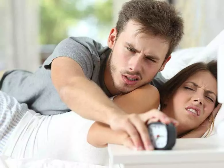 Wie geht man mit Schlaflosigkeit um?