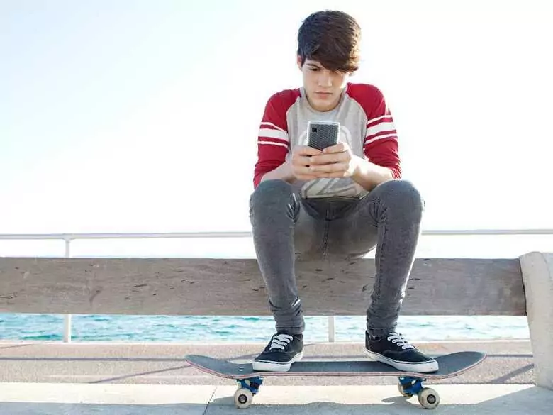 Nomophobie oder der Gedanke, sein Handy zu verlieren, ist eine wachsende Bedrohung unter jungen Menschen