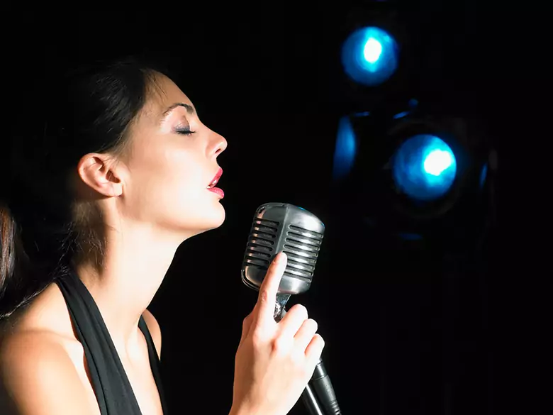 Wie man in der Öffentlichkeit auftritt - Jean Denis Menard