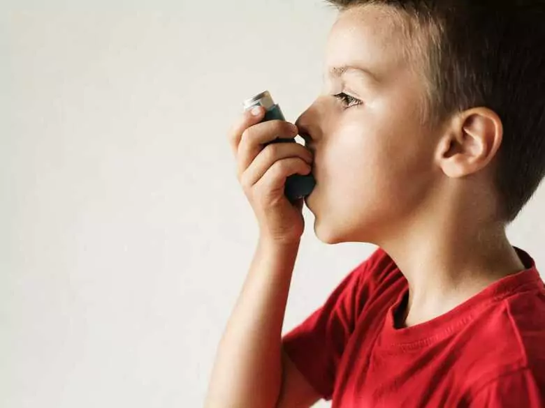 Zusammenhang zwischen Allergiebehandlung und COVD-19