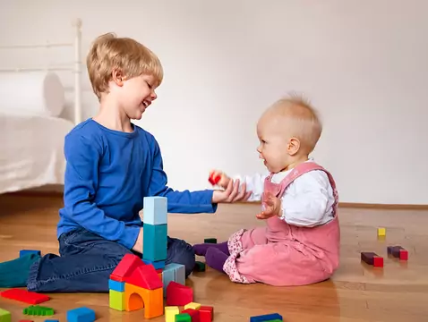 Autismus - Ursachen, Diagnose, Behandlung der Symptome bei Säuglingen und Kleinkindern
