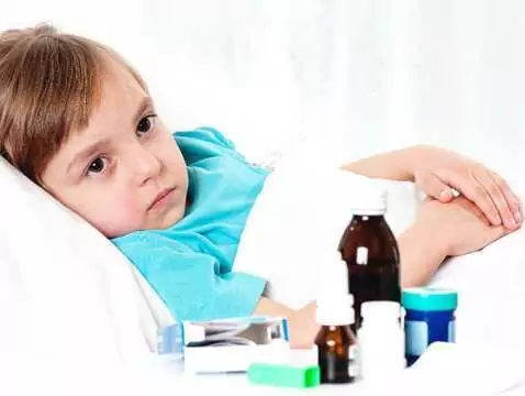 Hypertrophie der Rachenmandel bei Kindern