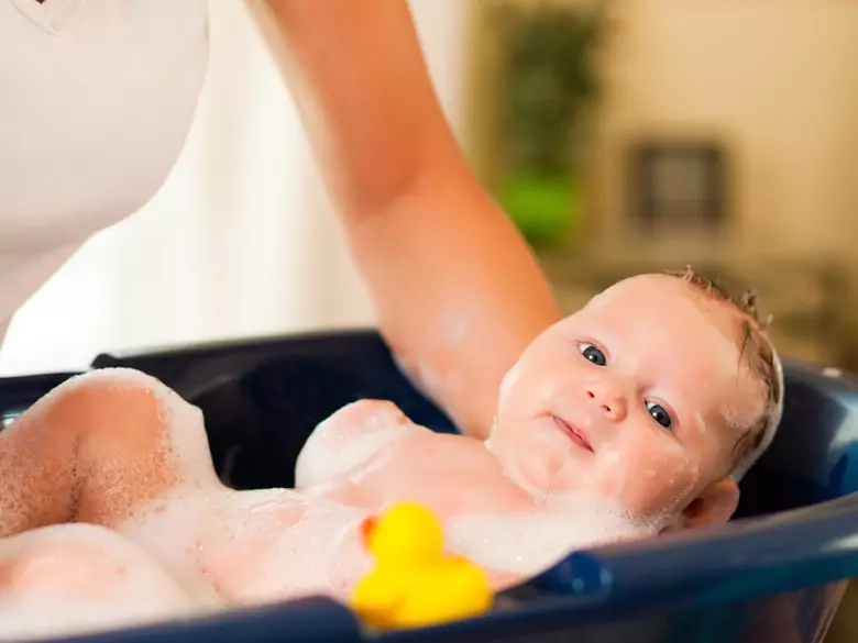 Schweißausbrüche bei Kindern - Ursachen, Symptome, Diagnose, Behandlung