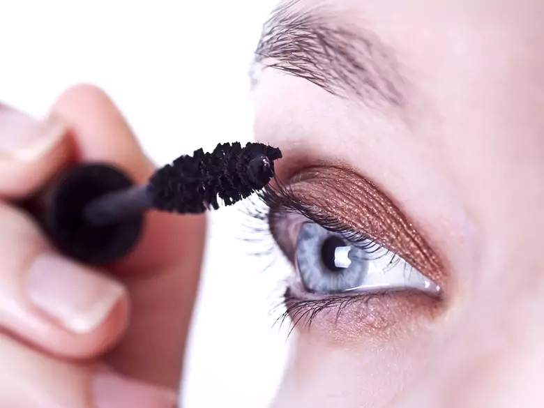 Augenschmerzen bei Allergien, d.h. allergische Bindehautentzündung