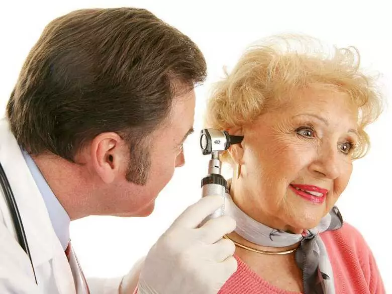 Furunkel des äußeren Ohres - Ursachen, Symptome, Diagnose, Behandlung