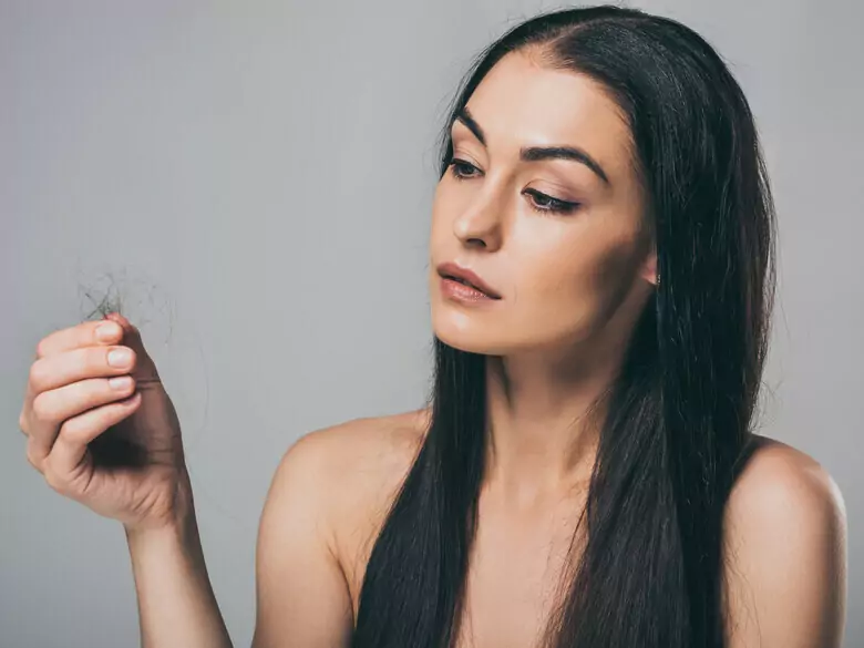 Was sind die Ursachen für Haarausfall?