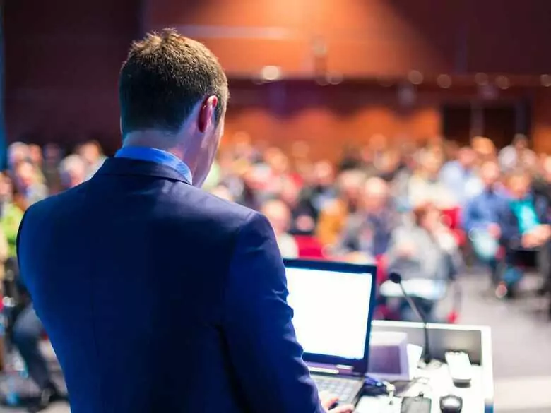 Was sind gesunde Wege, um mit mangelndem Selbstvertrauen umzugehen?