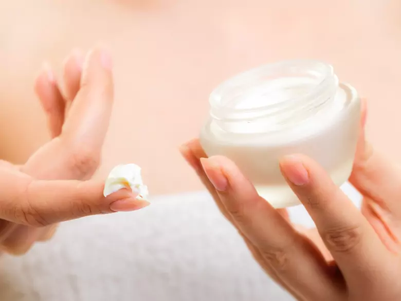 Seren, Booster, Masken und Cremes - Hautpflege