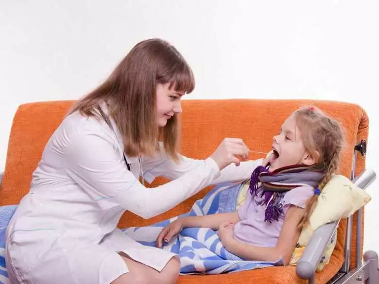 Stomatitis - Ursachen, Symptome, Diagnose, Behandlung