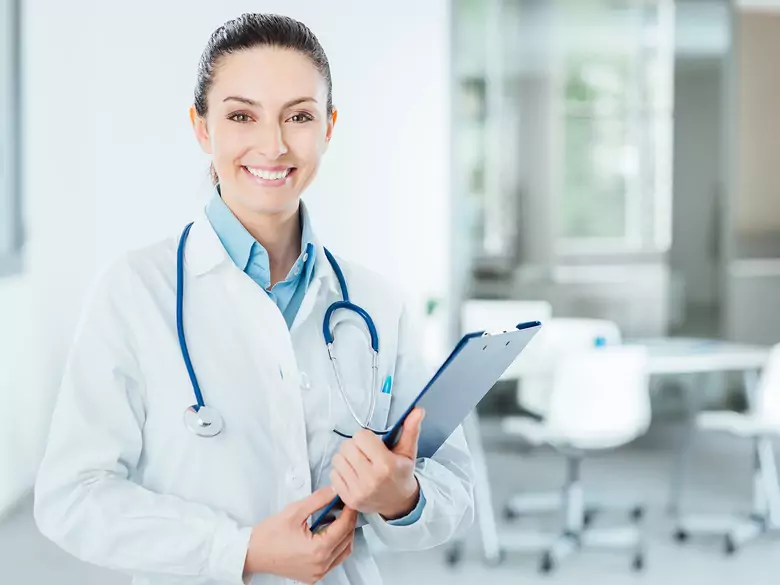 Geruchsverlust mit COVID-19 und ein Besuch beim HNO-Arzt: Lohnt sich das?