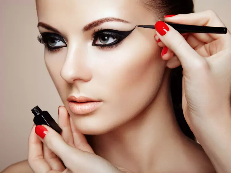 Alles über Wimpernverlängerungen!