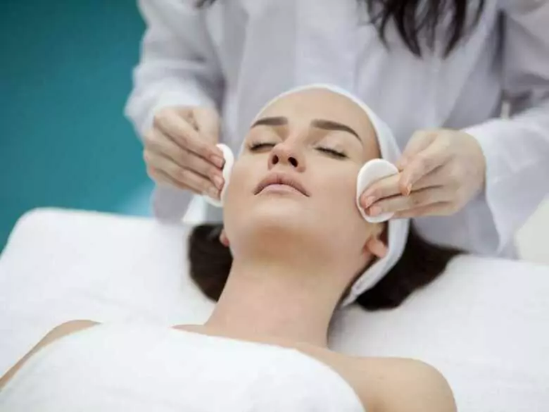 Hautpflege mit Säuren - wie wählen Sie die richtige aus?