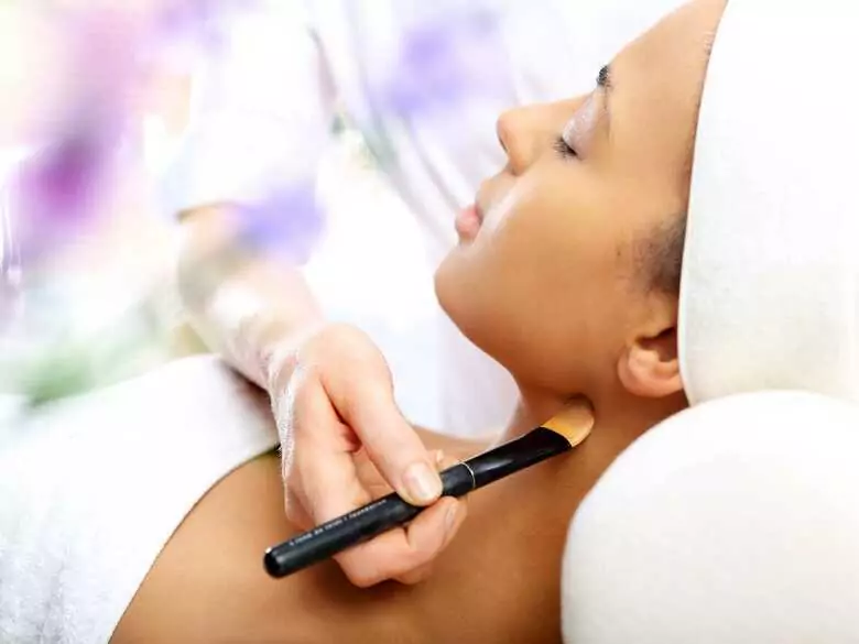 Mikrodermabrasion, Kavitationspeeling - sind Behandlungen zu Hause sicher?