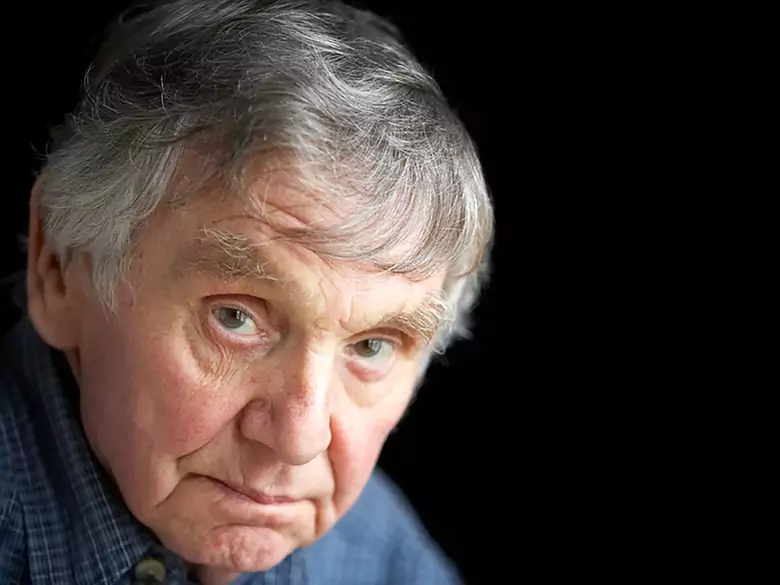 Rückenschmerzen bei älteren Menschen