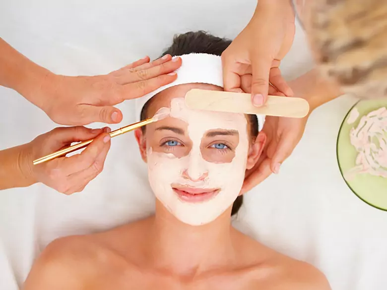 Pflegen Sie Ihre Gesichtshaut gut