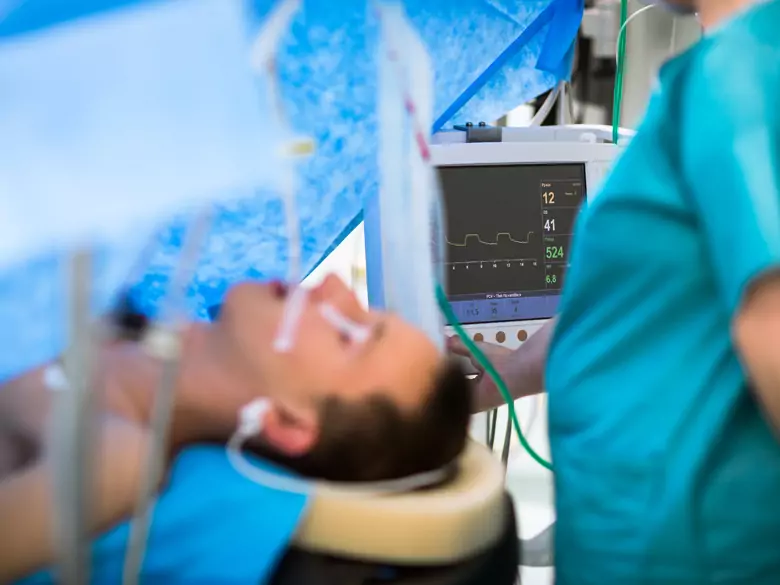 Wie bereite ich mich auf ein Gespräch mit einem Anästhesisten vor?