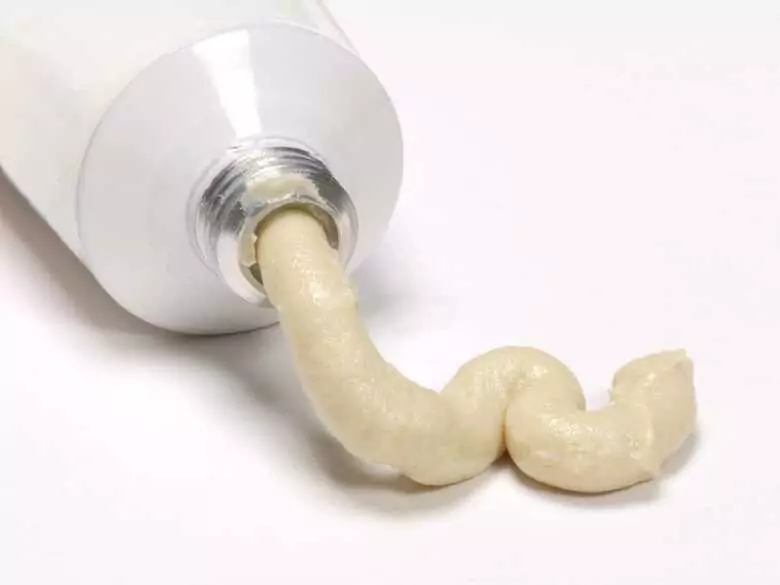 Fluoridzahnpasta - Nutzen oder Risiken?