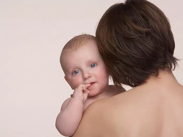 Daumenlutschen bei einem Kind - was sollten wir darüber wissen?