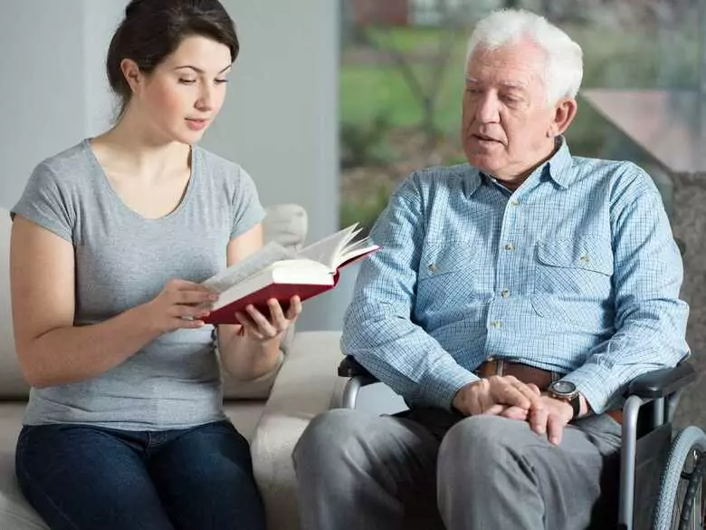 Wie sieht das Leben mit einer Person aus, die an der Parkinson-Krankheit leidet?