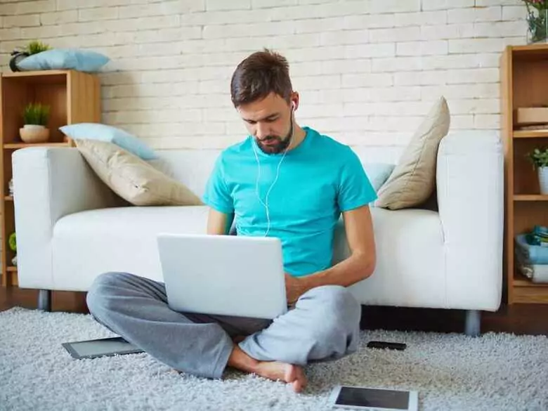 "Zu Hause bleiben" - Wie kann man damit umgehen, dass man das Haus nicht mehr verlassen darf?