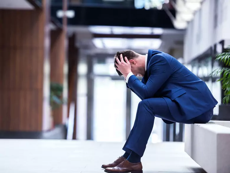 Zusammenhang zwischen Herzkrankheiten und Schlaflosigkeit aufgrund von finanziellen Problemen