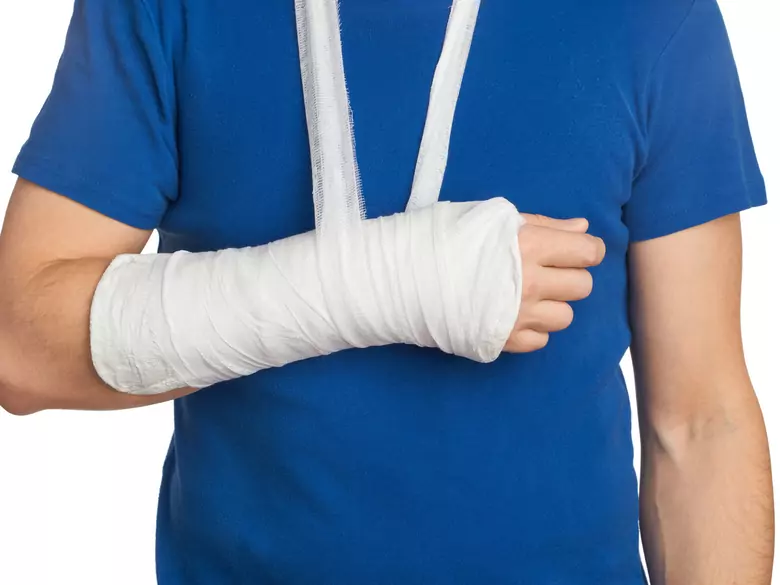 Zehenknochenfraktur versus Ausschlagen - Erste Hilfe