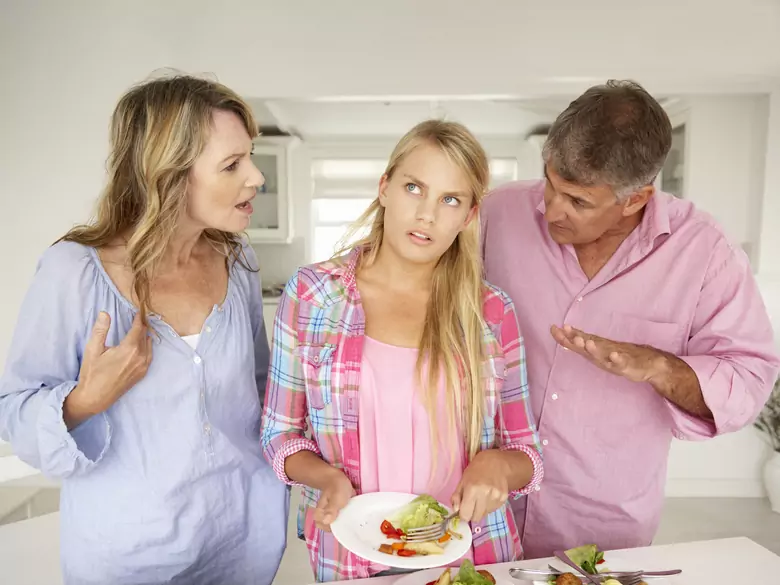 Wann haben wir NES (Night Eating Syndrom) oder SRED (Schlafbezogene Essstörung)?