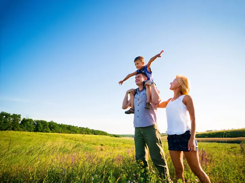 Wege zur Behandlung von Akne in verschiedenen Altersstufen