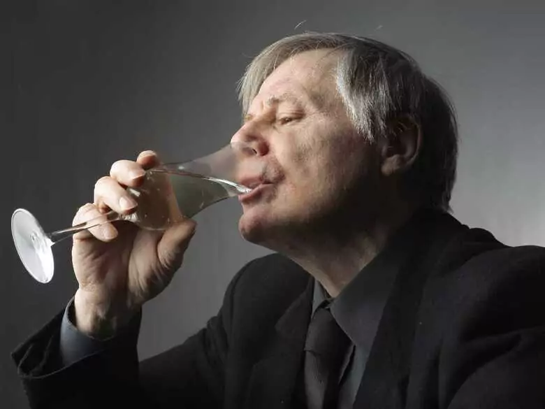 Was ist eine gesunde Dosis Alkohol?