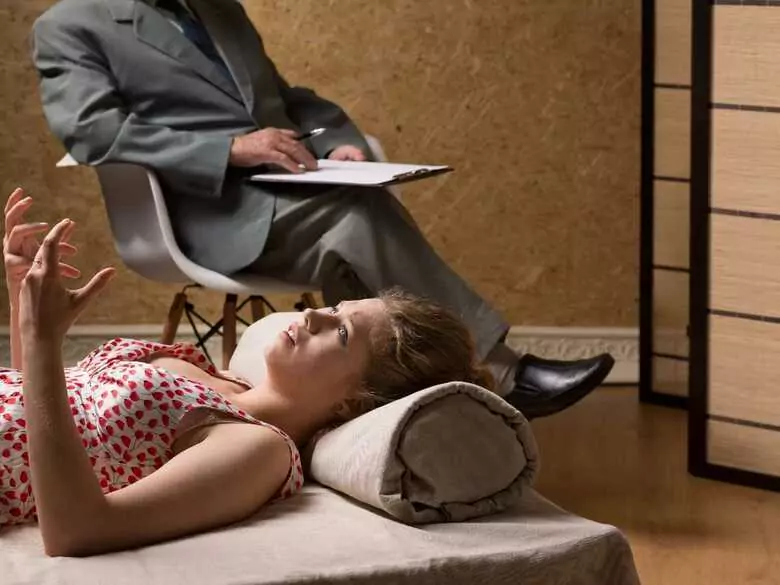 Wenn Medikamente nicht helfen: Psychologische Methoden zur Bewältigung gynäkologischer Schmerzen