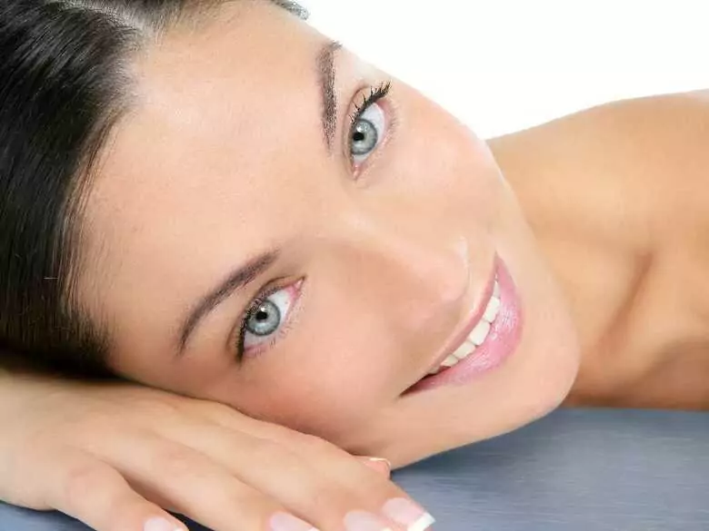 Keramik- und Kompositveneers