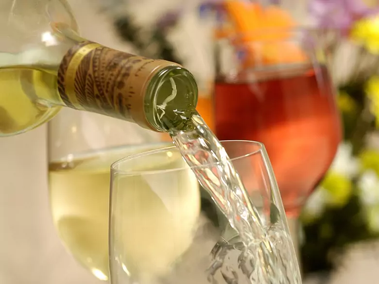 Wie kann Alkohol das Krebsrisiko erhöhen?